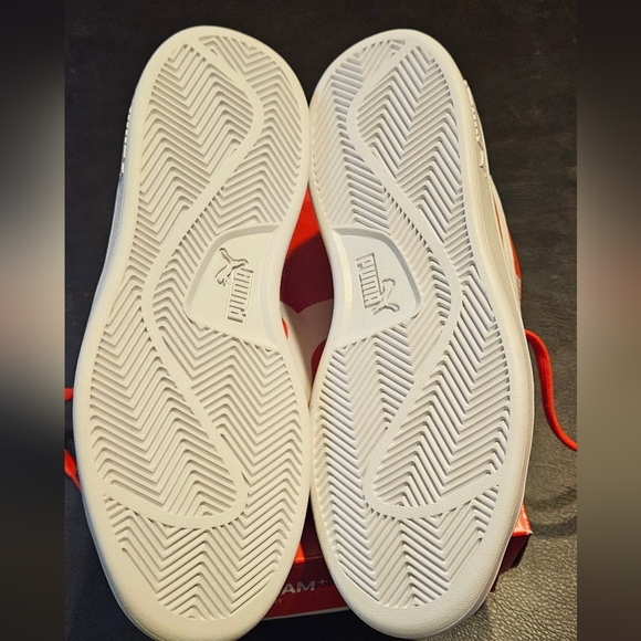 Puma smash v2 SD Jr. Red and white size 5.5. New in the box - Picture 4 of 5